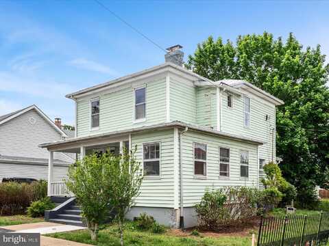 19 W JACKSON STREET, FRONT ROYAL, VA 22630