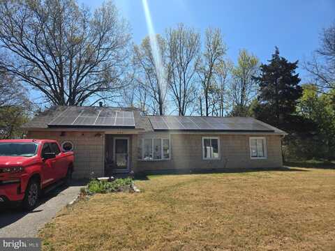 111 WISTERIA LANE, CARNEYS POINT, NJ 08069