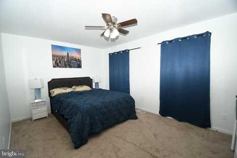 10428 STORCH TURN, LANHAM, MD 20706
