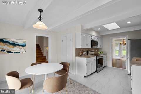 8815 TUCKERMAN LANE, POTOMAC, MD 20854
