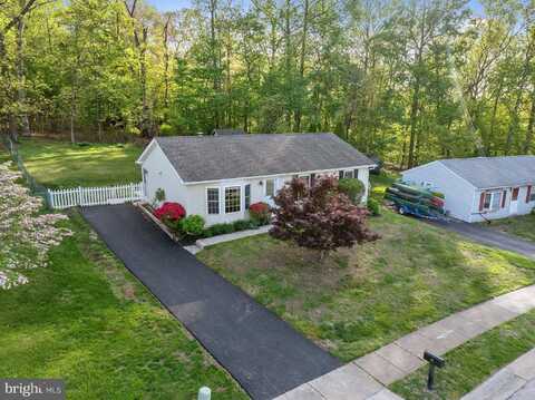 19 CASSELBERRY DRIVE, AUDUBON, PA 19403