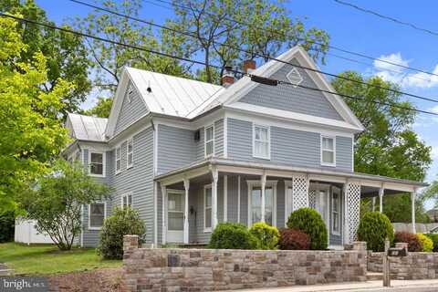 121 S CENTRAL STREET, BROADWAY, VA 22815
