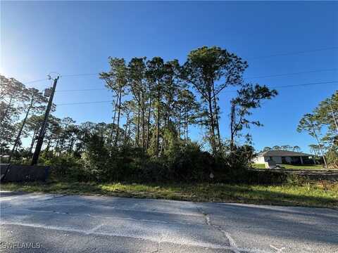 411 Thames Avenue, Labelle, FL 33935