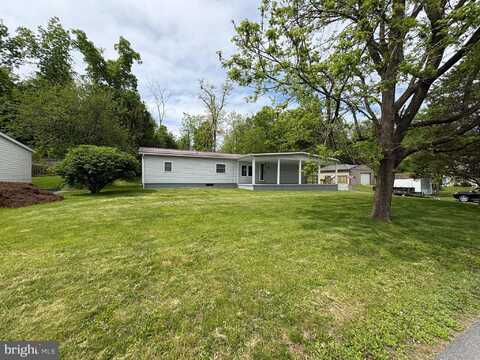 3 CHAPEL DRIVE, LEWISTOWN, PA 17044