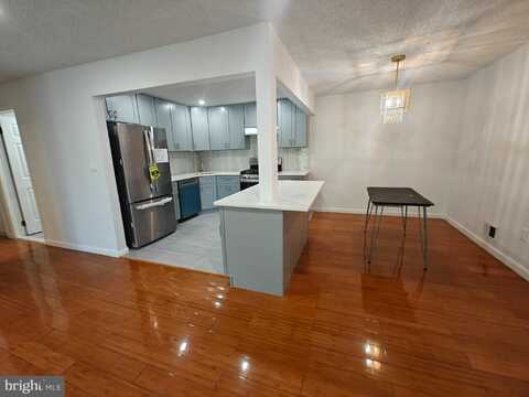 14 VOSCEK COURT, TRENTON, NJ 08648