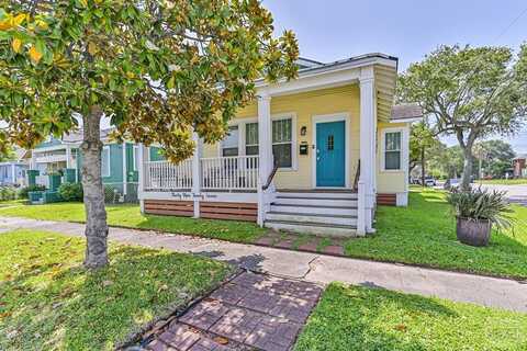 3927 Bernardo de Galvez, Galveston, TX 77550