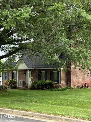 702 North Hills Drive, Johnson City, TN 37604