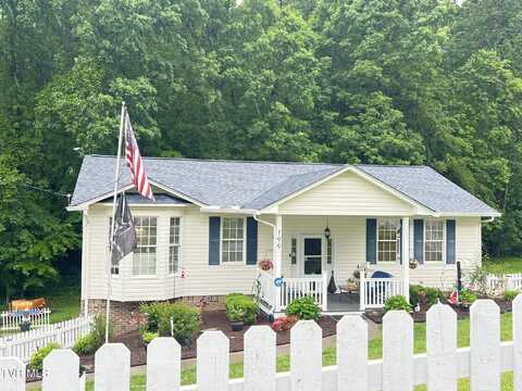 199 Valley Crest Drive, Mount Carmel, TN 37645