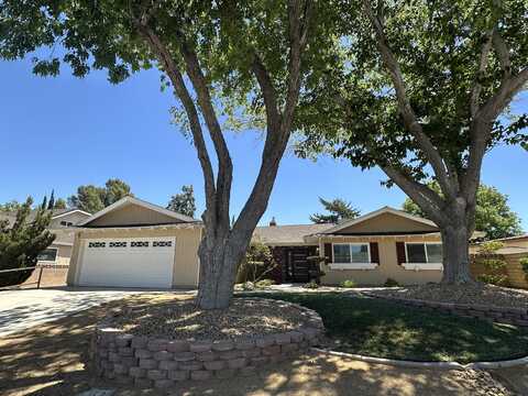 44124 Galion Avenue, Lancaster, CA 93536