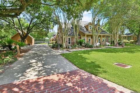 1906 Lansdown Drive, Port Allen, LA 70767