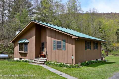 894 Woodland Valley Road, Phoenicia, NY 12464