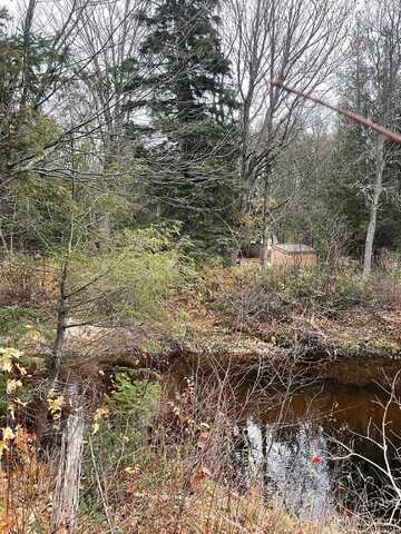 408 green garden, Marquette, MI 49855