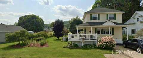 221 W Superior Street, Munising, MI 49862