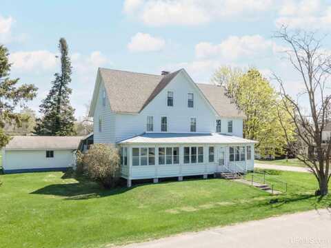 511 Bell, Channing, MI 49815