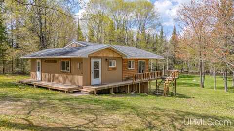 9190 Blue Jay, Florence T-WI, WI 54121