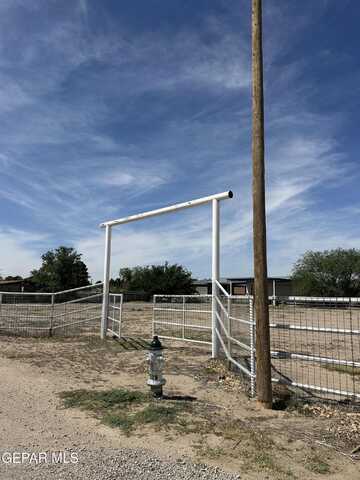 15840 PONCE DE LEON Drive, Fabens, TX 79838