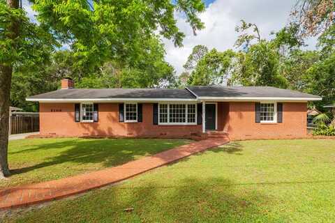 2106 Azalea Dr., Valdosta, GA 31602