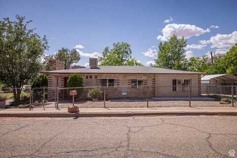 142 HILLSIDE, Moab, UT 84532