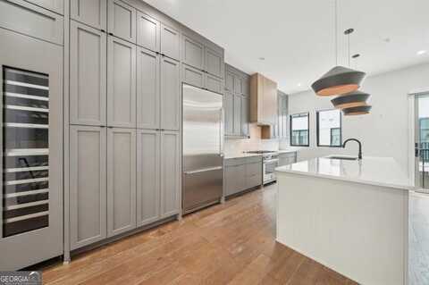 71 Krog, Atlanta, GA 30307