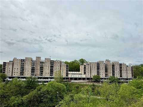 2160 Greentree Rd, Greentree, PA 15220