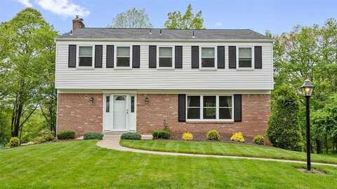 2023 Menold Dr, McCandless, PA 15101