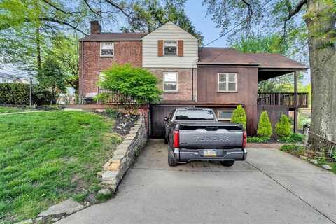 5273 Fieldcrest Dr, Whitehall, PA 15236