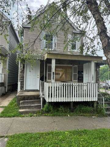 122 Sumner Ave, Vandergrift, PA 15690