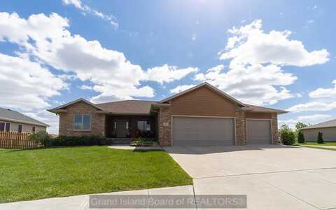 1705 Summerfield Ave, Grand Island, NE 68803