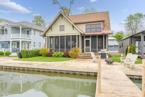 7933 Hickory Avenue, Russells Point, OH 43348