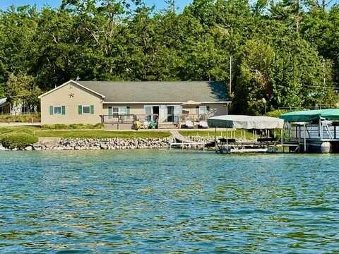 1388 Topinabee Shore Drive, Topinabee, MI 49791