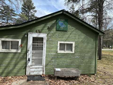 2111 W Level Park Road, Prudenville, MI 48651