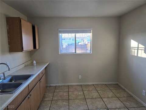 725 N 11th Street, Las Vegas, NV 89101