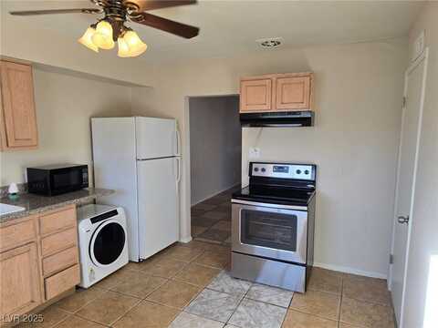 725 N 11th Street, Las Vegas, NV 89101
