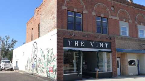 212 S Merrill Ave, Glendive, MT 59330