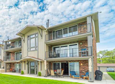 8121 Lake Shore Drive, Cedar Lake, IN 46303