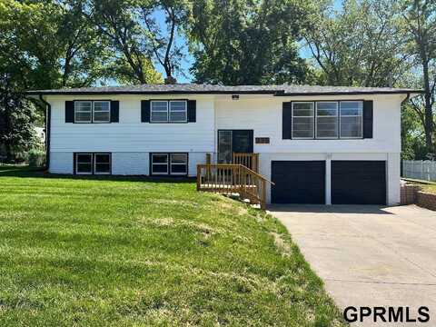 235 S 118Th Street, Omaha, NE 68154