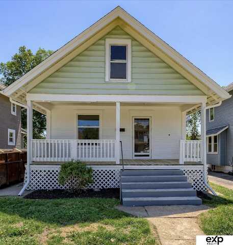 2587 Pinkney Street, Omaha, NE 68111