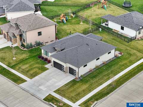 8211 S 97th Street, Lincoln, NE 68526