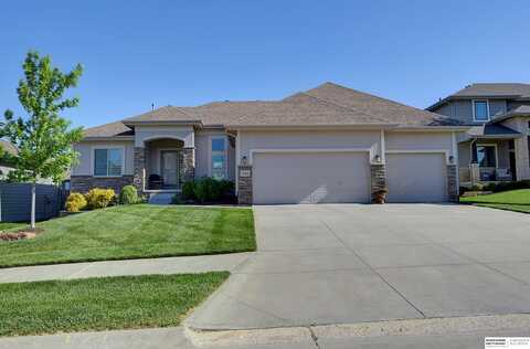 18964 Spaulding Circle, Elkhorn, NE 68022