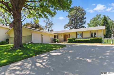 6312 S 72nd Avenue, Ralston, NE 68127