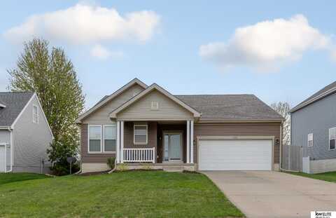 809 Stony Point Drive, Papillion, NE 68046