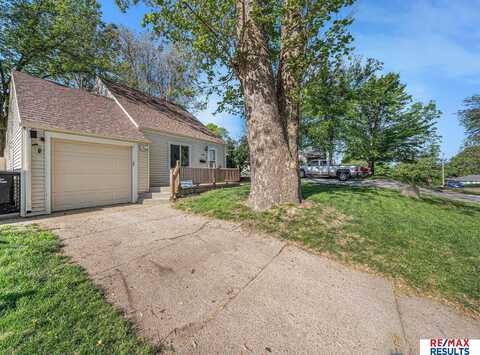 6029 Ruggles Street, Omaha, NE 68104