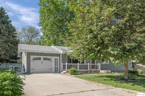 1033 W 10th Street, Wahoo, NE 68066