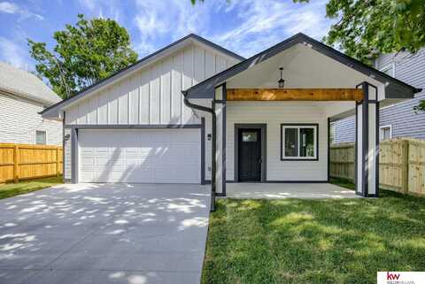 906 5th Avenue, Council Bluffs, IA 51501