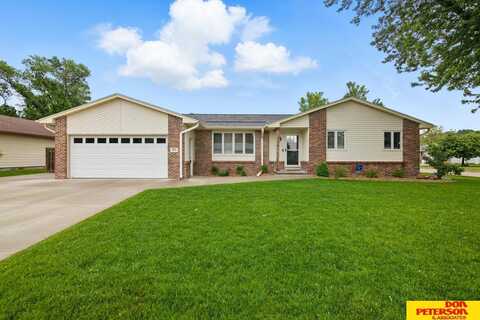 2804 Hogan Lane, Fremont, NE 68025