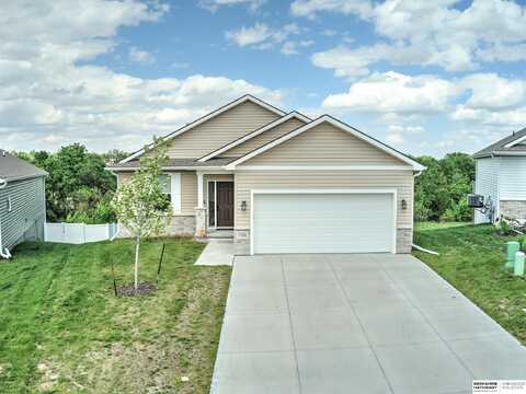 17508 Greenleaf Street, Omaha, NE 68136