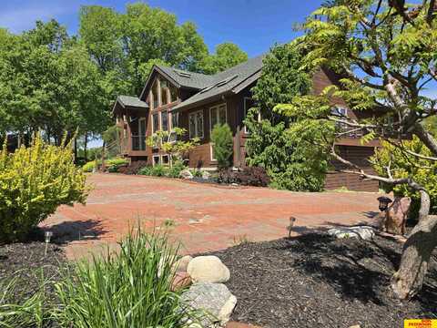 13125 N 73 Plaza, Omaha, NE 68122