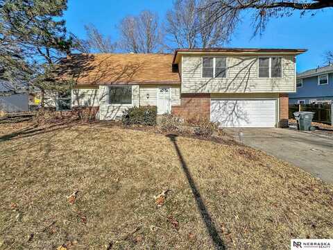 2920 Loveland Drive, Lincoln, NE 68502