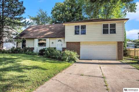 2920 Loveland Drive, Lincoln, NE 68502