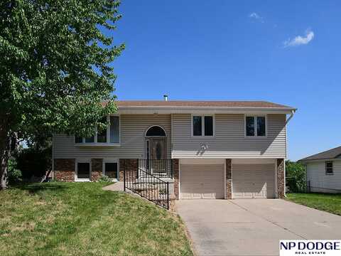9412 Ames Avenue, Omaha, NE 68134